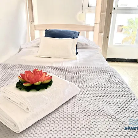 Apartbeach Malta Capri Vistas Playa Y Climatizado Салоу